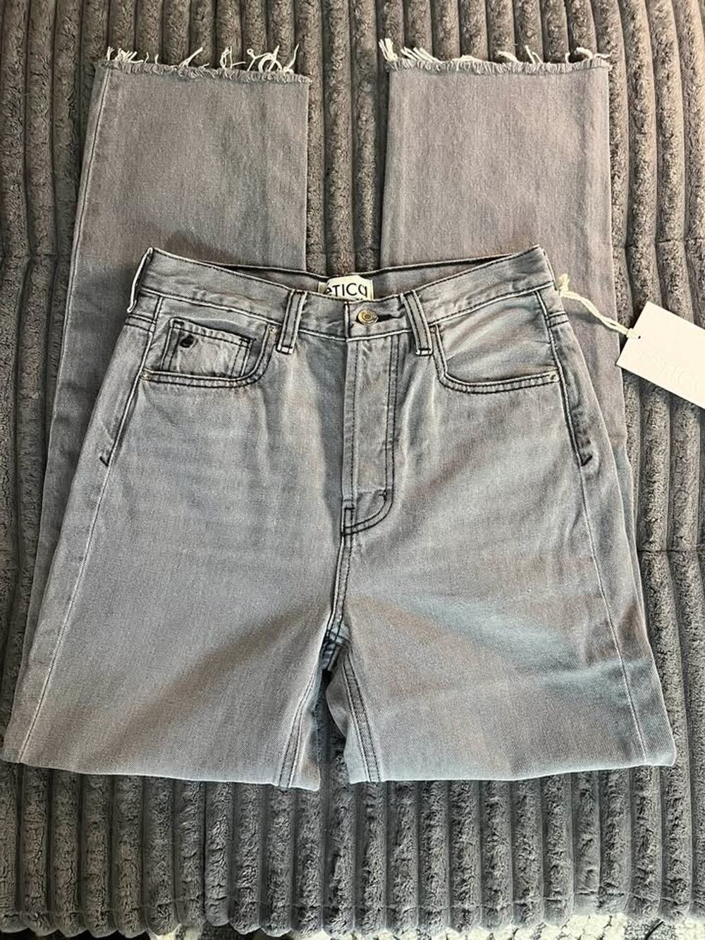 Ética Tyler High Rise Straight Jeans Size 26